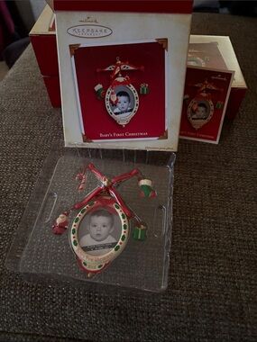 Retired Vintage Hallmark Red, White and Green Baby Photo Frame Ornament BNWT